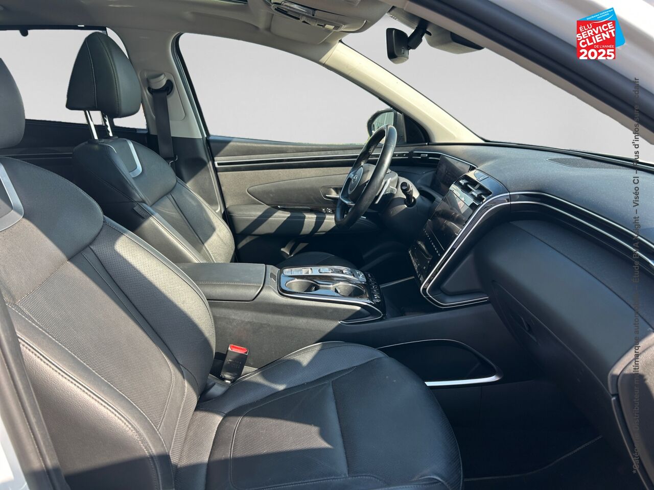 Véhicule d'occasion HYUNDAI TUCSON 1.6 T-GDI 230CH HYBRID EXECUTIVE BVA6 TOUVRANT SIEGES CHAUF/VENTIL/CUIR VOLANT CHAUF ATTELAGE chez Toyota Verdun