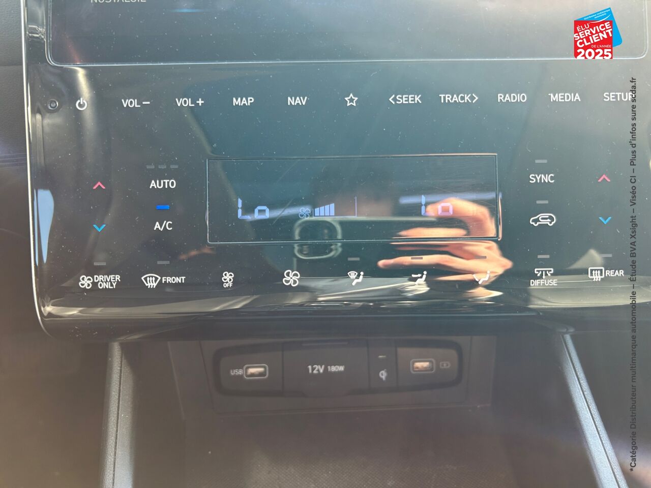 Véhicule d'occasion HYUNDAI TUCSON 1.6 T-GDI 230CH HYBRID EXECUTIVE BVA6 TOUVRANT SIEGES CHAUF/VENTIL/CUIR VOLANT CHAUF ATTELAGE chez Toyota Verdun
