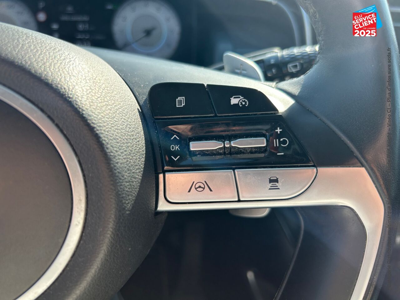 Véhicule d'occasion HYUNDAI TUCSON 1.6 T-GDI 230CH HYBRID EXECUTIVE BVA6 TOUVRANT SIEGES CHAUF/VENTIL/CUIR VOLANT CHAUF ATTELAGE chez Toyota Verdun