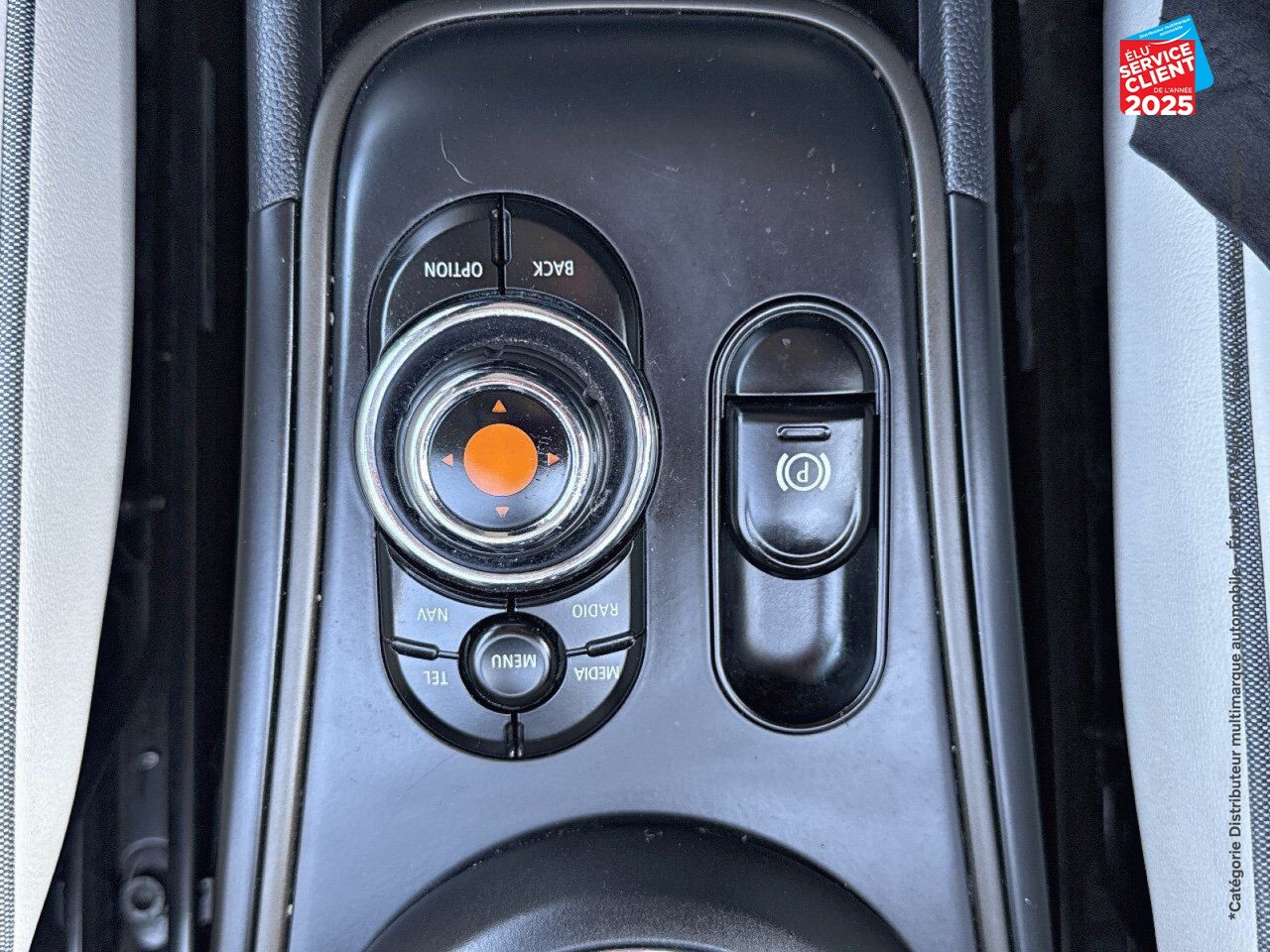 Véhicule d'occasion MINI COUNTRYMAN COOPER D 150CH BVA SIEGES CUIR GPS RADAR AV/AR chez MINI Colmar