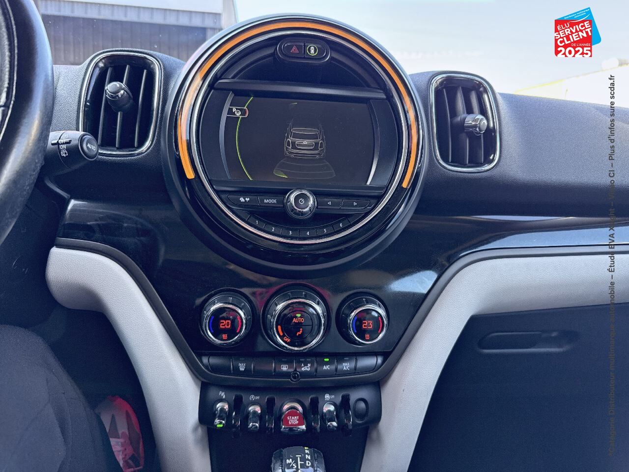Véhicule d'occasion MINI COUNTRYMAN COOPER D 150CH BVA SIEGES CUIR GPS RADAR AV/AR chez MINI Colmar