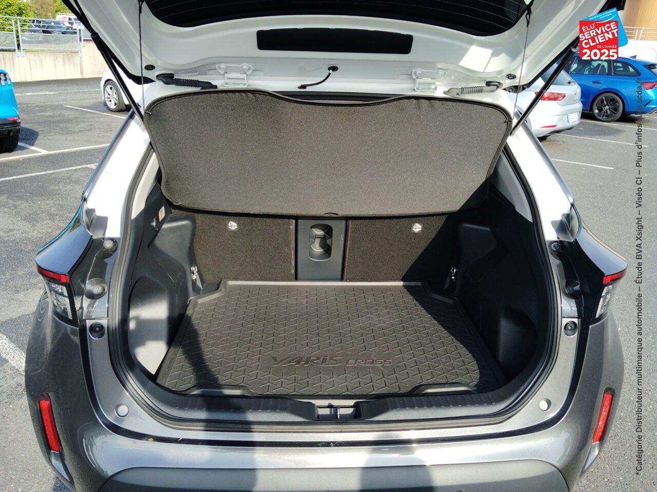 Véhicule d'occasion TOYOTA YARIS CROSS 116H COLLECTION AWD-I MY21 SIEGE CHAUF chez Dacia Strasbourg