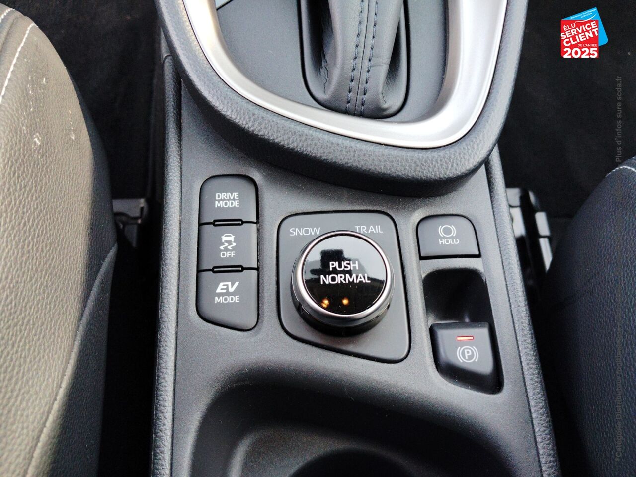 Véhicule d'occasion TOYOTA YARIS CROSS 116H COLLECTION AWD-I MY21 SIEGE CHAUF chez Dacia Strasbourg