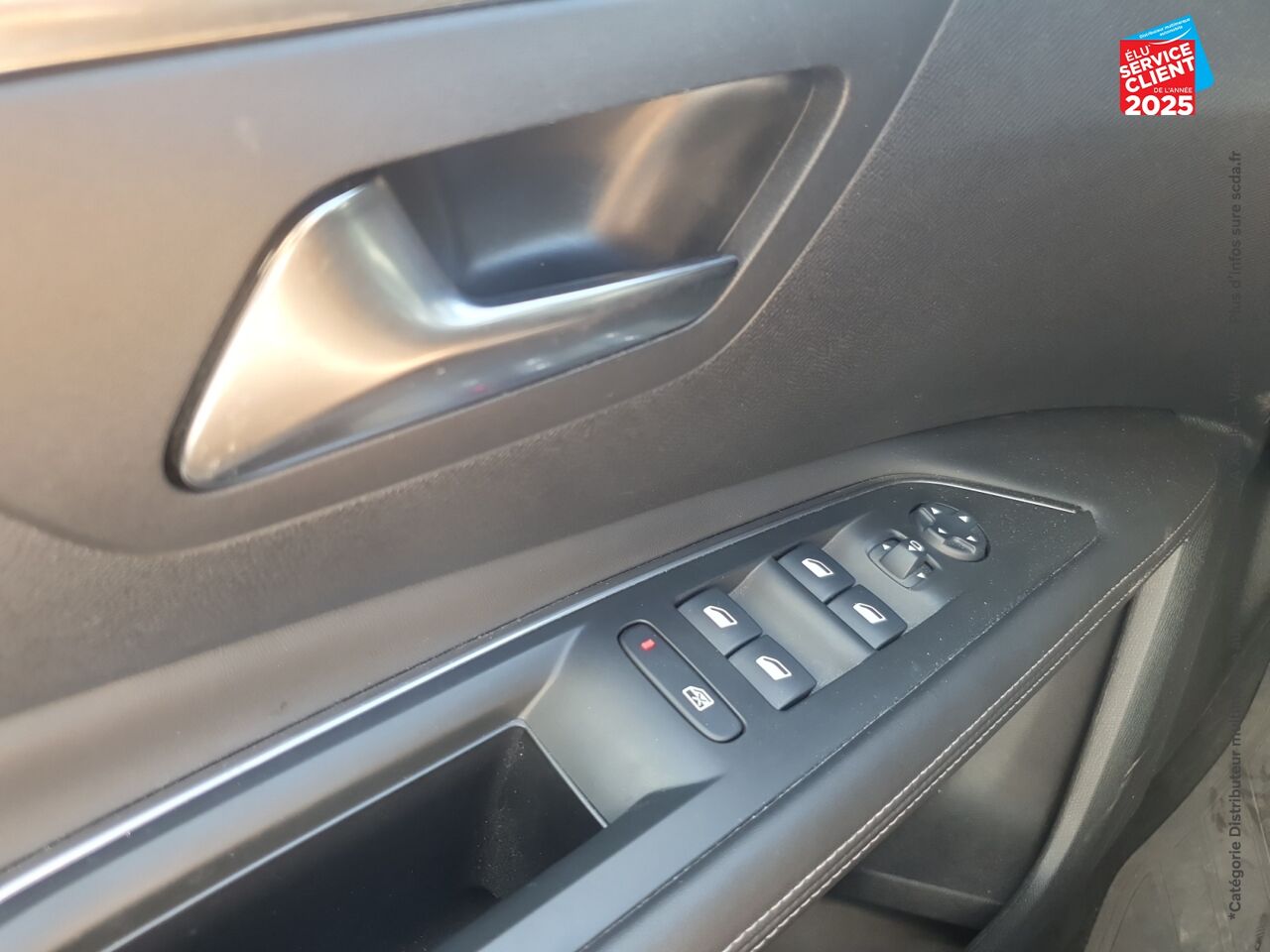 Véhicule d'occasion PEUGEOT 3008 1.2 PURETECH 130CH ALLURE S/S EAT6 CAMERA GPS chez Toyota Sarreguemines