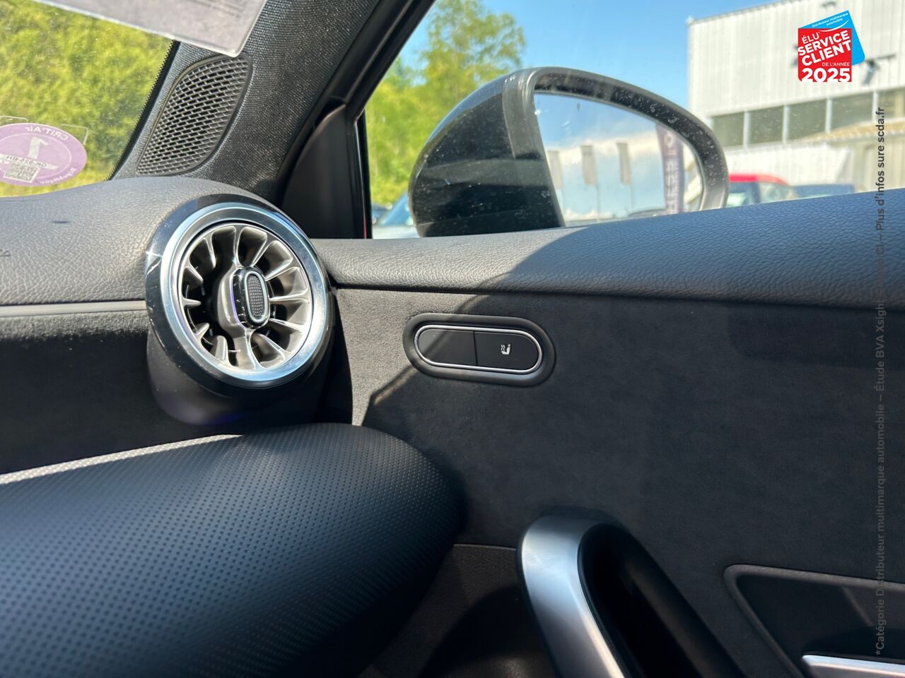 Véhicule d'occasion MERCEDES-BENZ CLASSE A 180 136CH AMG LINE chez Toyota Sarreguemines