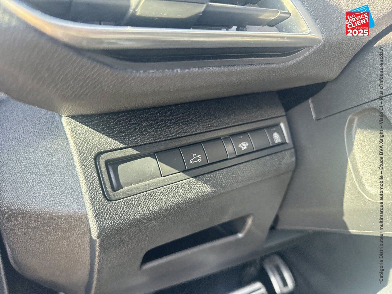 Véhicule d'occasion PEUGEOT 3008 1.2 PURETECH 130CH GT LINE SS EAT6 chez Toyota Sarreguemines