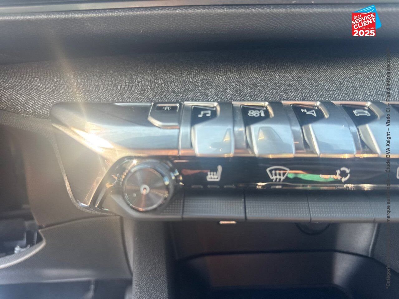 Véhicule d'occasion PEUGEOT 3008 1.2 PURETECH 130CH GT LINE SS EAT6 chez Toyota Sarreguemines