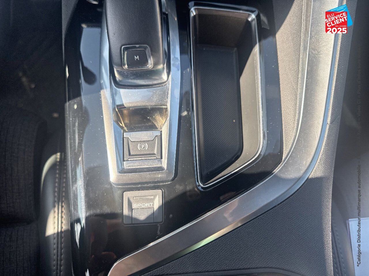 Véhicule d'occasion PEUGEOT 3008 1.2 PURETECH 130CH GT LINE SS EAT6 chez Toyota Sarreguemines
