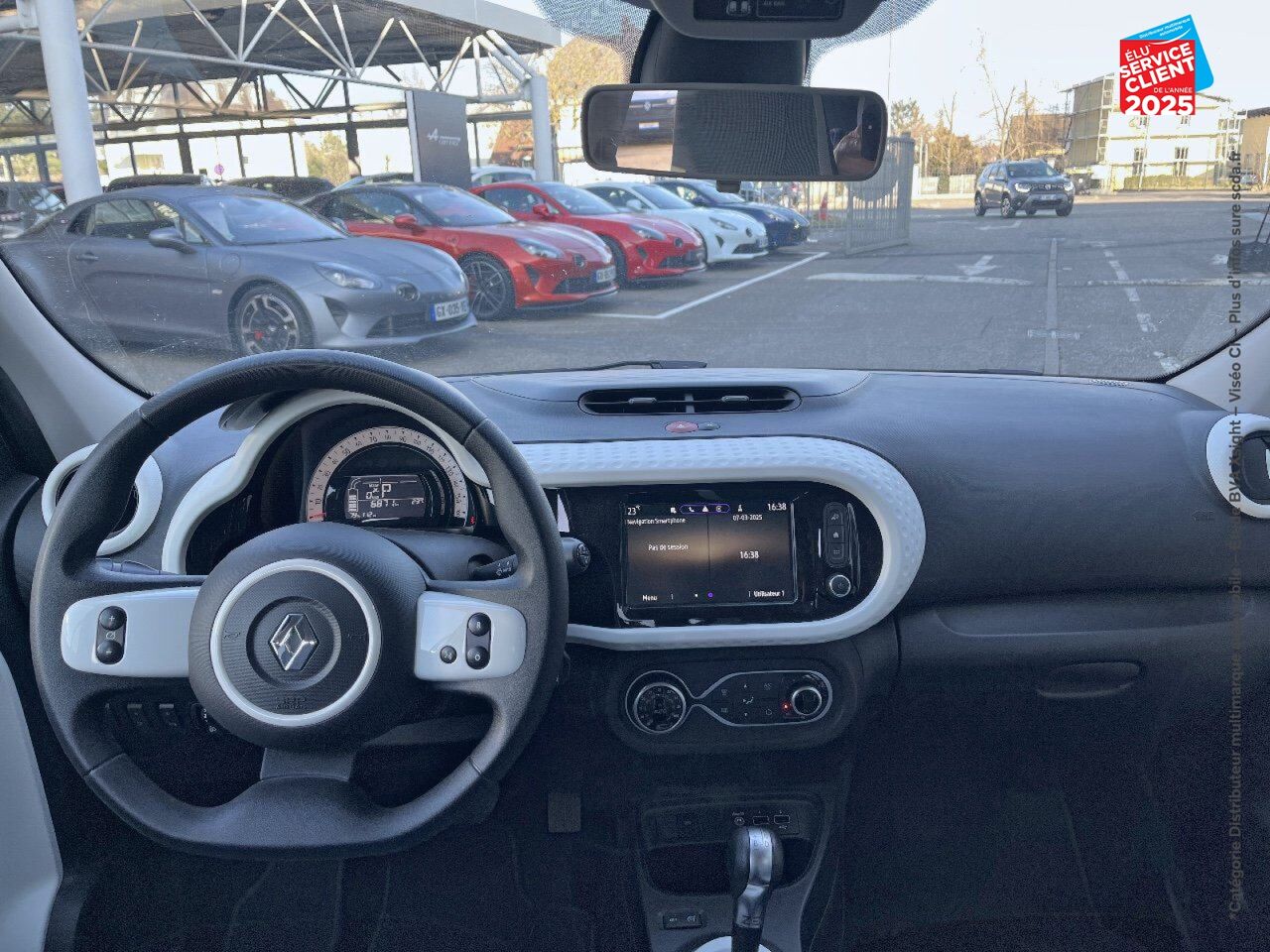 chez Renault Saint-Louis