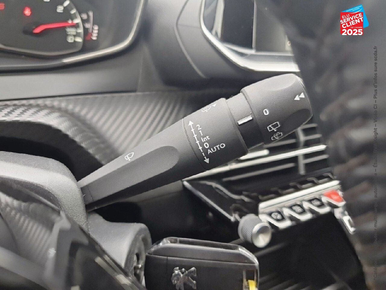 Véhicule d'occasion PEUGEOT 2008 1.2 PURETECH 100CH SS ACTIVE 5CV chez Opel Verdun