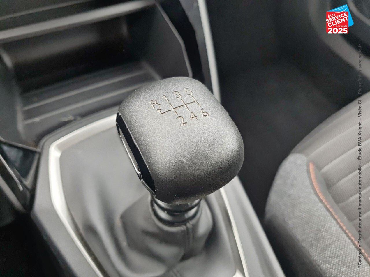 Véhicule d'occasion PEUGEOT 2008 1.2 PURETECH 100CH SS ACTIVE 5CV chez Opel Verdun