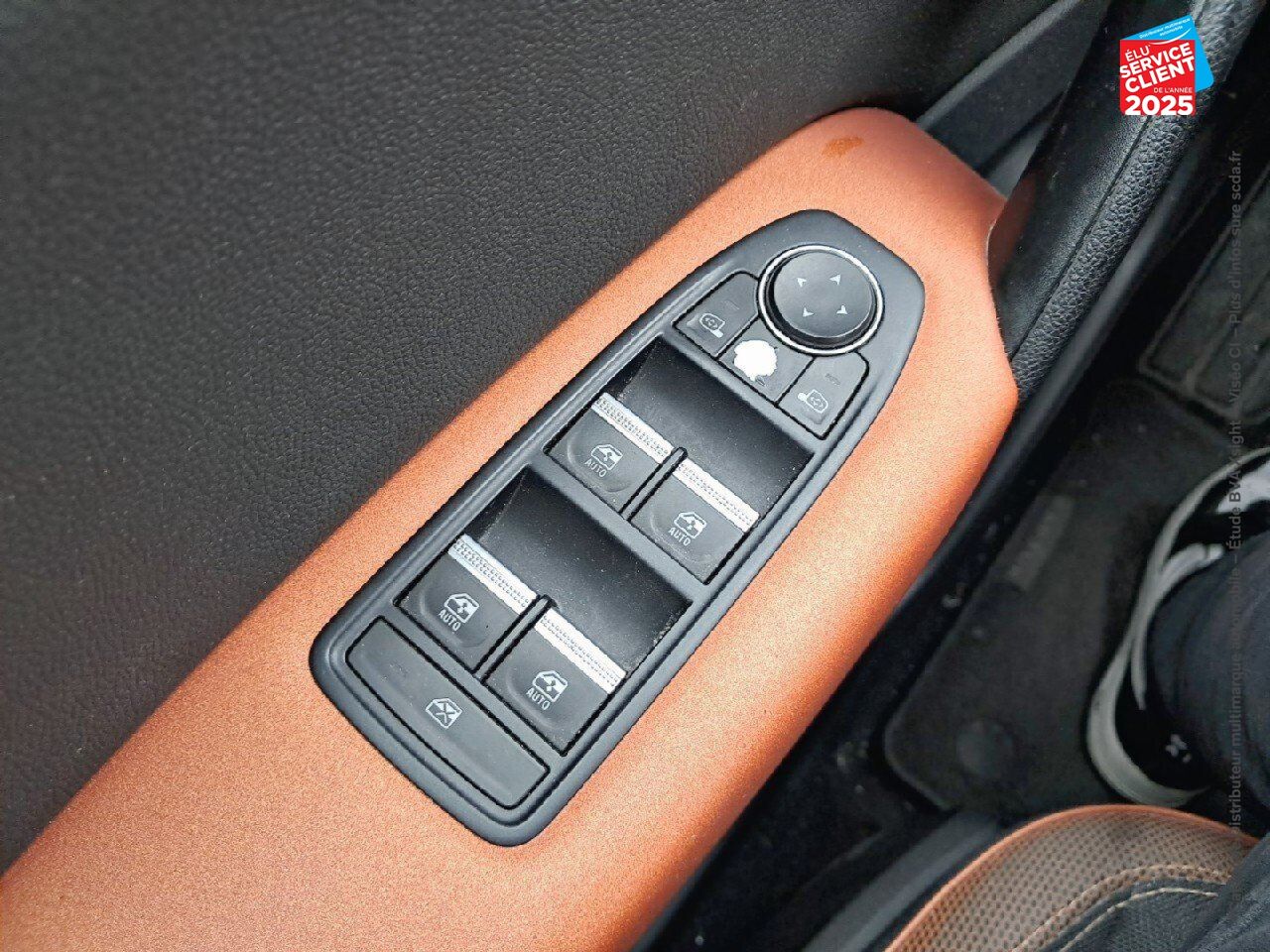 Véhicule d'occasion RENAULT CAPTUR 1.3 TCE 130CH FAP INTENS PACK CITY GPS CAMERA chez Opel Bar le Duc