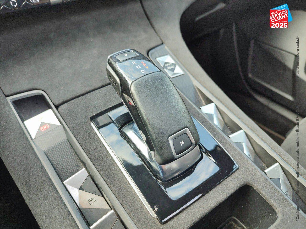 Véhicule d'occasion DS DS 7 CROSSBACK PURETECH 225CH PERFORMANCE LINE + AUTOMATIQUE chez Hyundai Epernay