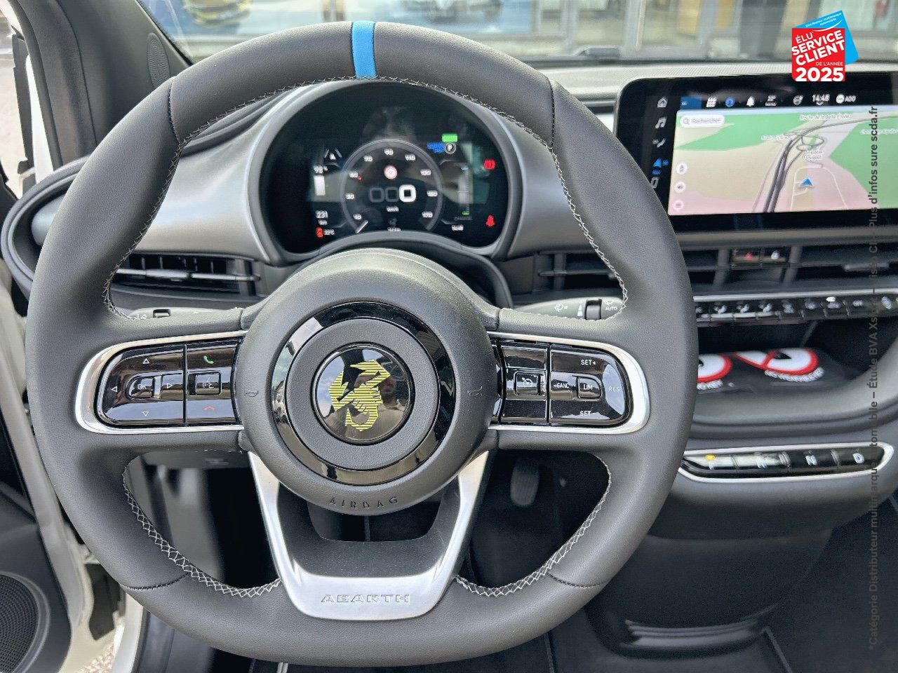 Véhicule d'occasion ABARTH 500C E 155CH PACK 4CV chez BMW Besançon