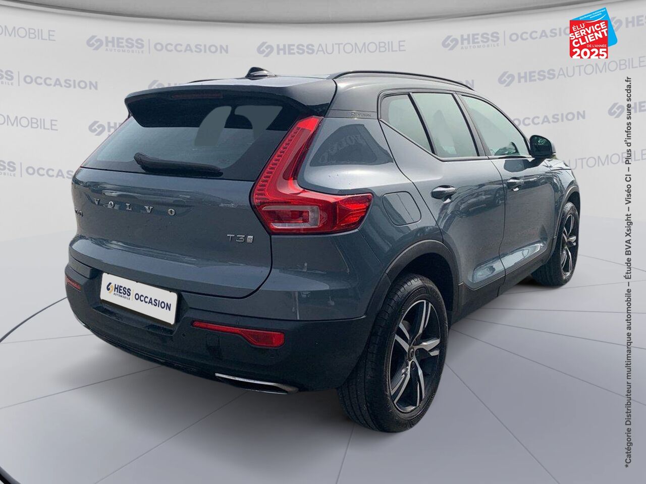 Véhicule d'occasion VOLVO XC40 T3 163CH R-DESIGN GEARTRONIC 8 CAMERA CARPLAY chez Hyundai Chalons