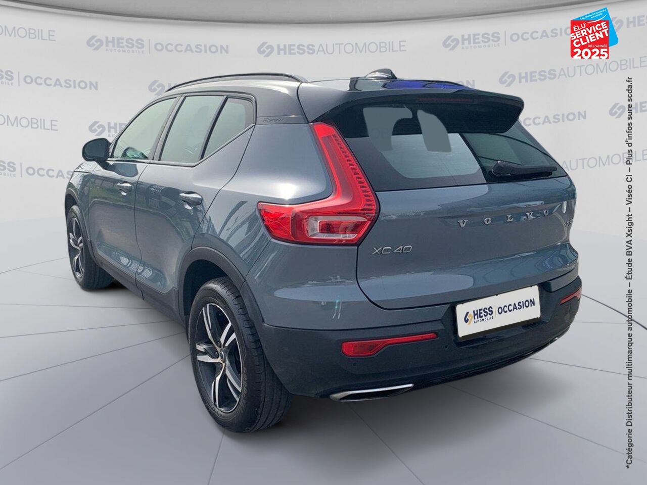 Véhicule d'occasion VOLVO XC40 T3 163CH R-DESIGN GEARTRONIC 8 CAMERA CARPLAY chez Hyundai Chalons