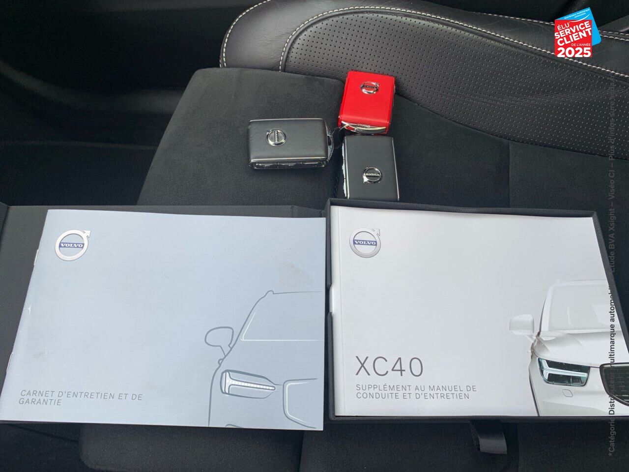 Véhicule d'occasion VOLVO XC40 T3 163CH R-DESIGN GEARTRONIC 8 CAMERA CARPLAY chez Hyundai Chalons