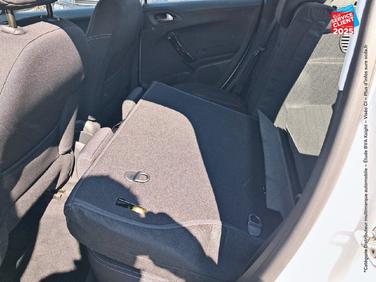 Véhicule d'occasion PEUGEOT 208 1.2 PURETECH 82CH ALLURE 5P GPS chez Hyundai Chalons