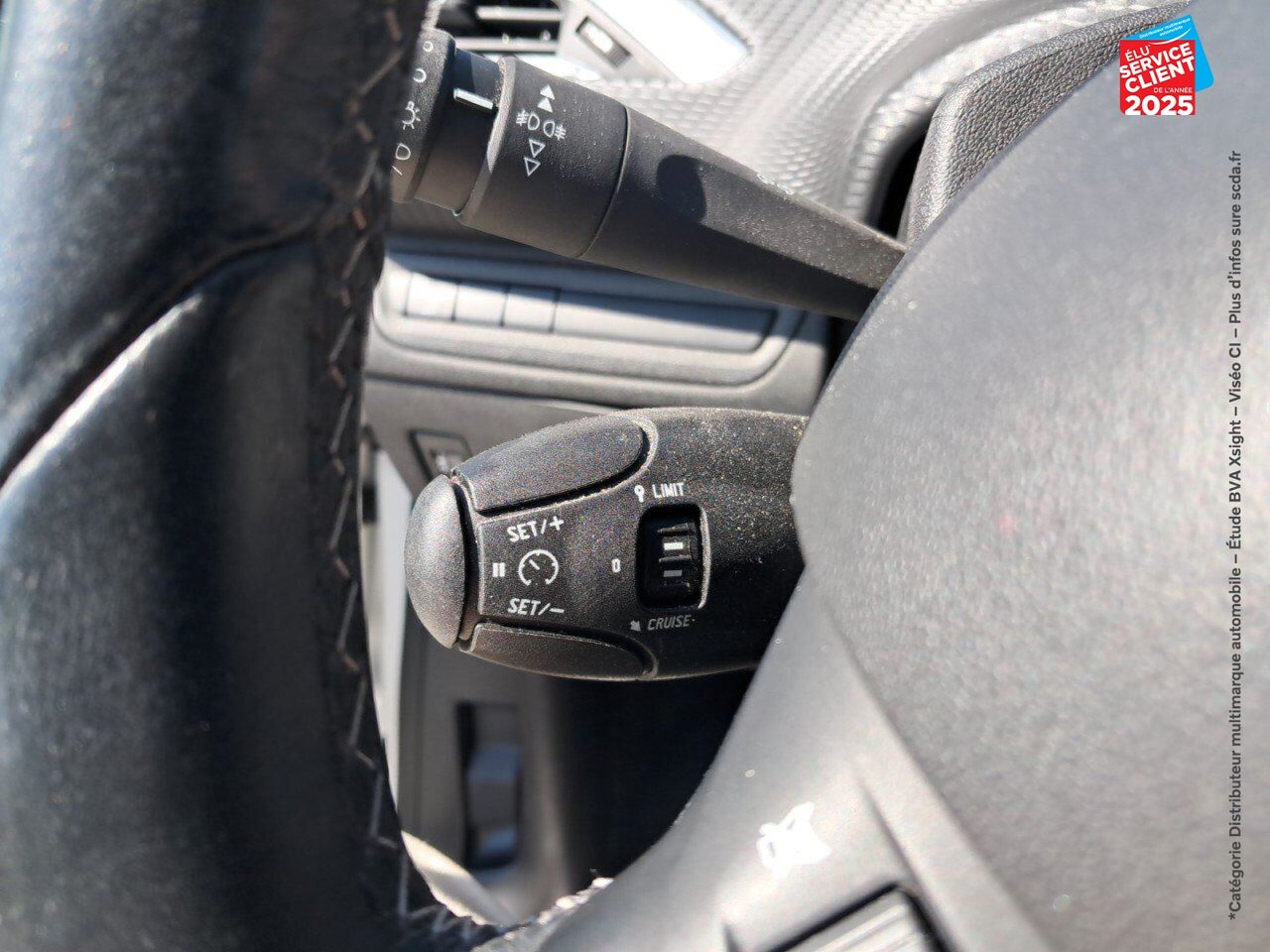 Véhicule d'occasion PEUGEOT 208 1.2 PURETECH 82CH ALLURE 5P GPS chez Hyundai Chalons