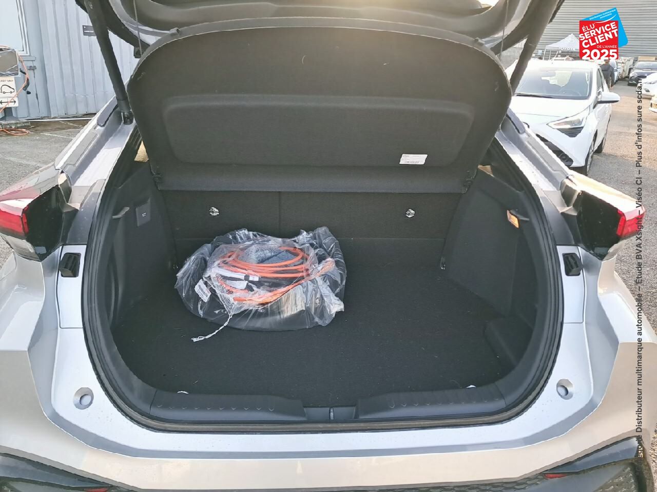 Véhicule neuf TOYOTA C-HR 2.0 HYBRIDE RECHARGEABLE 225CH COLLECTION NG23 chez Toyota Thionville