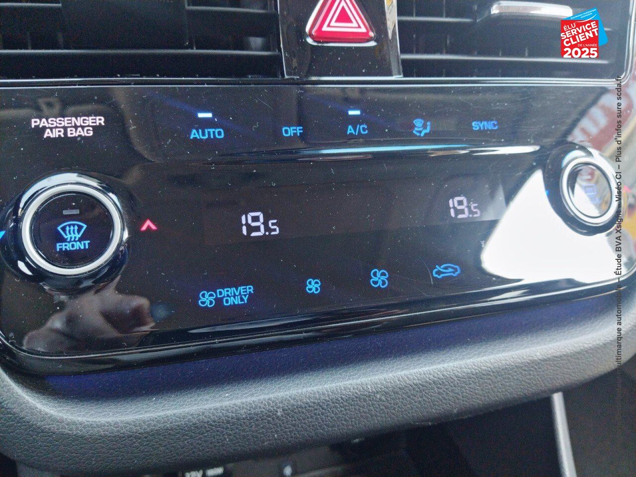 Véhicule d'occasion HYUNDAI IONIQ HYBRID 141CH CREATIVE TOUVRANT GPS CAMERA chez Hyundai Chalons