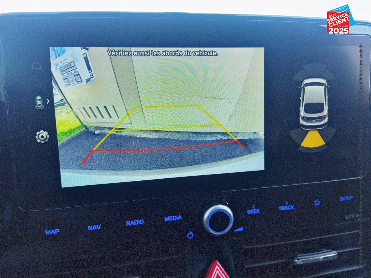 Véhicule d'occasion HYUNDAI IONIQ HYBRID 141CH CREATIVE TOUVRANT GPS CAMERA chez Hyundai Chalons