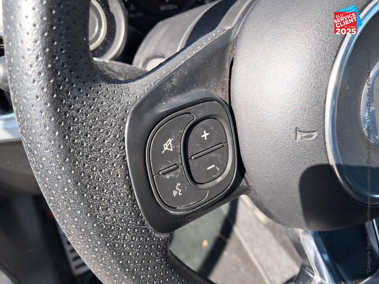 Véhicule d'occasion ABARTH 500 1.4 TURBO T-JET 145CH 595 MY17 GPS chez Volvo Epernay