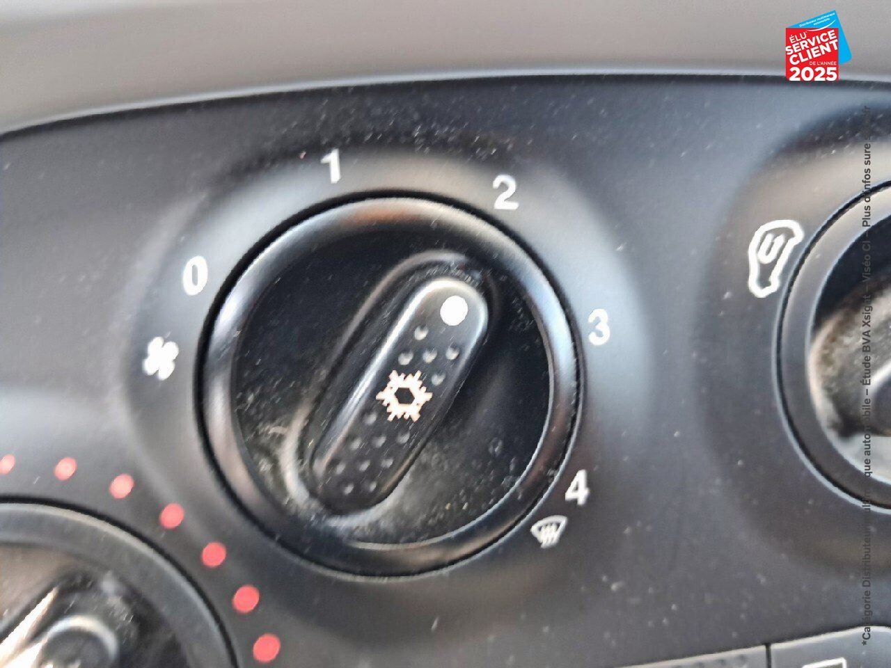 Véhicule d'occasion ABARTH 500 1.4 TURBO T-JET 145CH 595 MY17 GPS chez Volvo Epernay