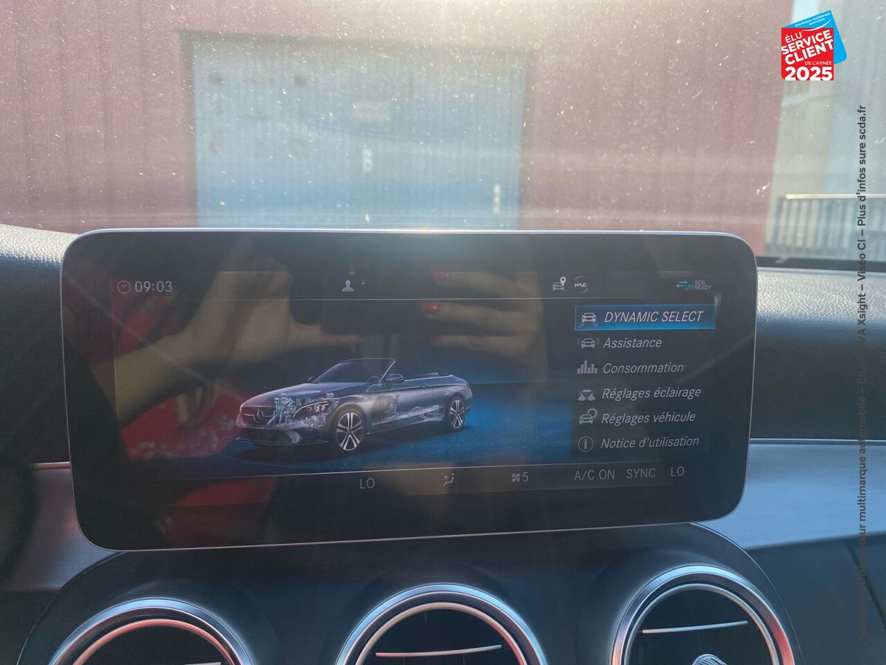 Véhicule d'occasion MERCEDES-BENZ CLASSE C CABRIOLET 200 184CH AMG LINE 9G-TRONIC EURO6D-T SIEGES CHAUF/CUIR GPS CAMERA chez Jaguar Metz