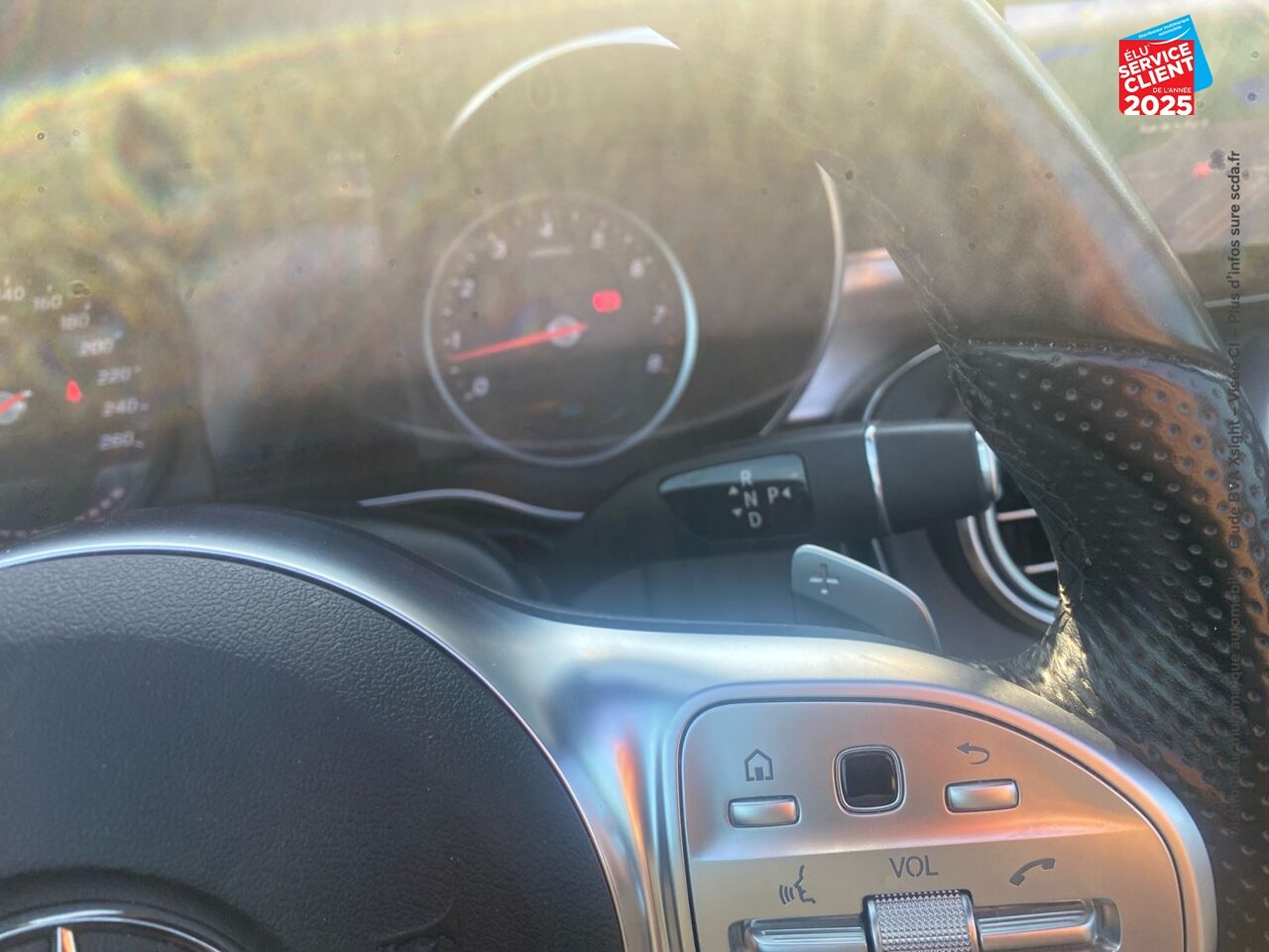 Véhicule d'occasion MERCEDES-BENZ CLASSE C CABRIOLET 200 184CH AMG LINE 9G-TRONIC EURO6D-T SIEGES CHAUF/CUIR GPS CAMERA chez Jaguar Metz