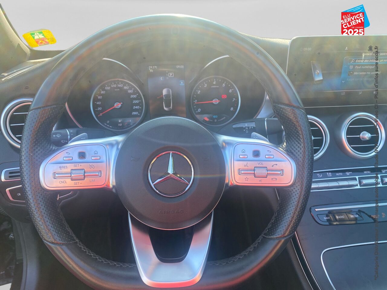 Véhicule d'occasion MERCEDES-BENZ CLASSE C CABRIOLET 200 184CH AMG LINE 9G-TRONIC EURO6D-T SIEGES CHAUF/CUIR GPS CAMERA chez Jaguar Metz