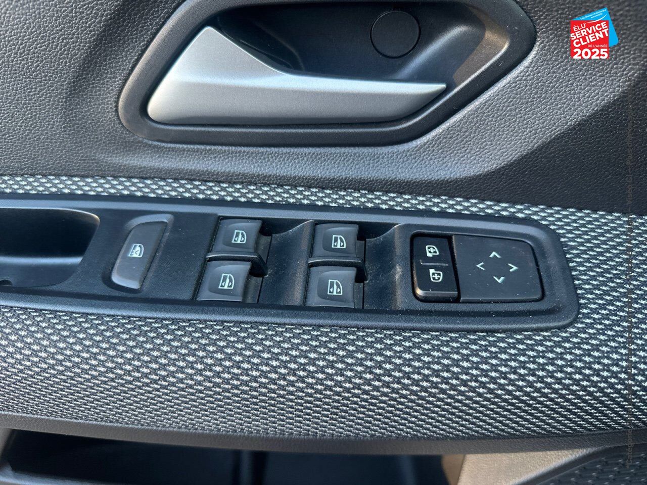 Véhicule d'occasion DACIA SANDERO 1.0 ECO-G 100CH STEPWAY EXPRESSION GPS chez Renault Sélestat