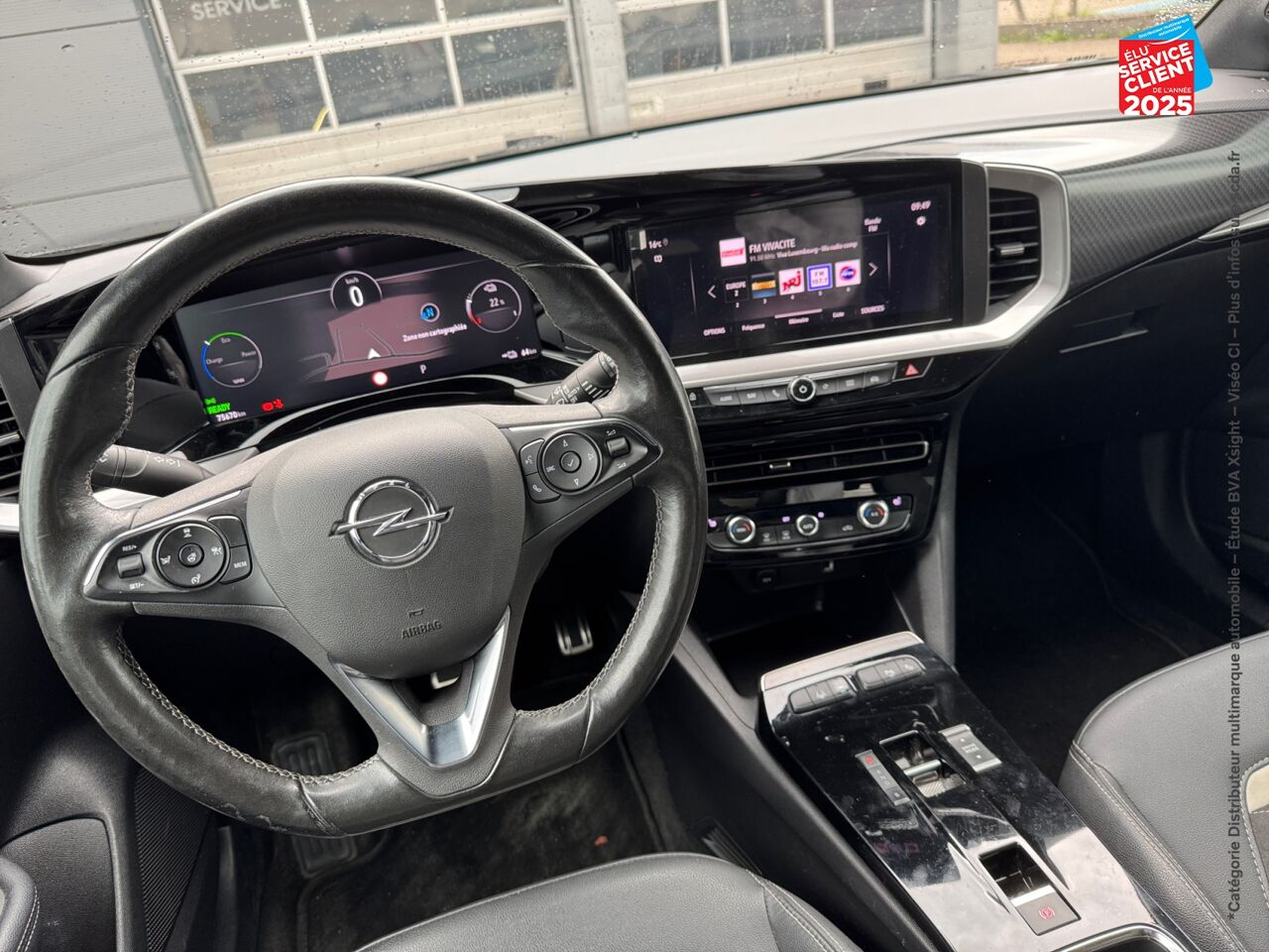 Véhicule d'occasion OPEL MOKKA ELECTRIC 136CH ULTIMATE SIEGES CHAUF GPS CAMERA chez Nissan Dijon