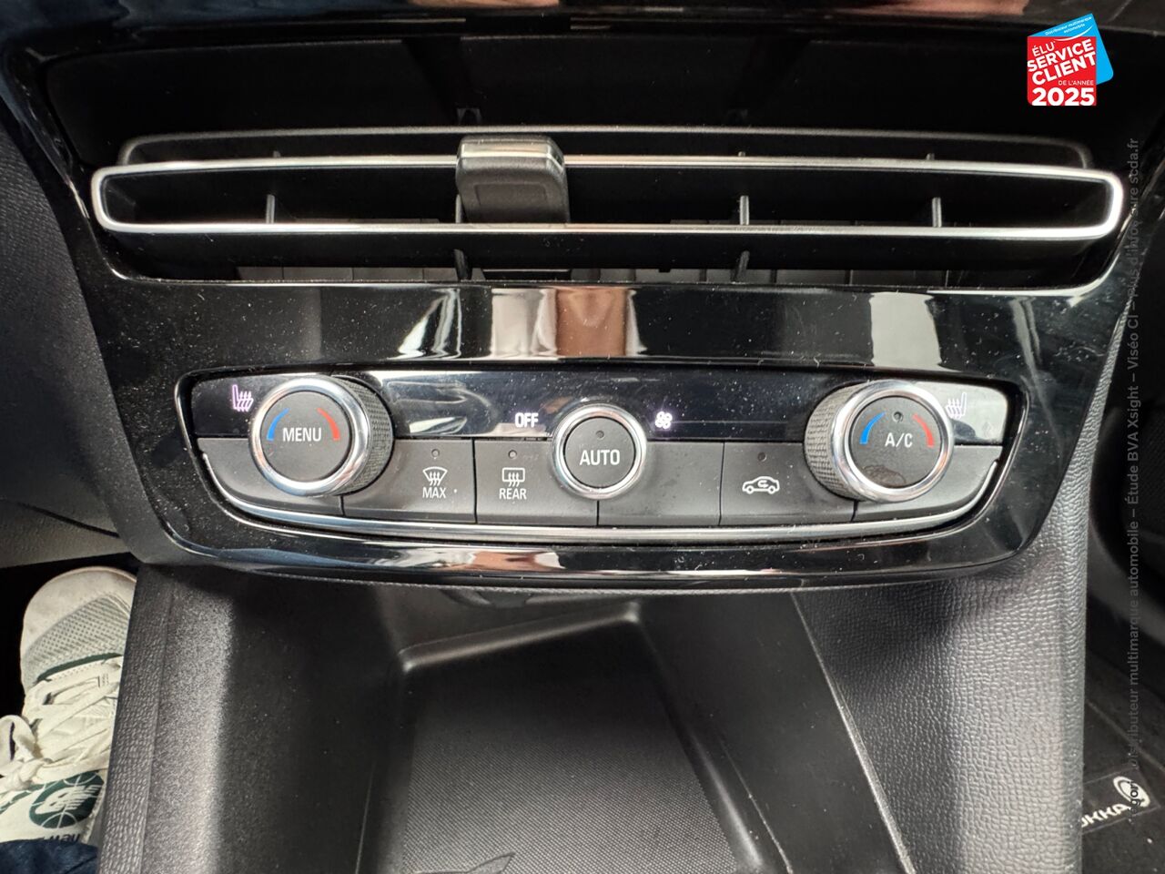 Véhicule d'occasion OPEL MOKKA ELECTRIC 136CH ULTIMATE SIEGES CHAUF GPS CAMERA chez Nissan Dijon