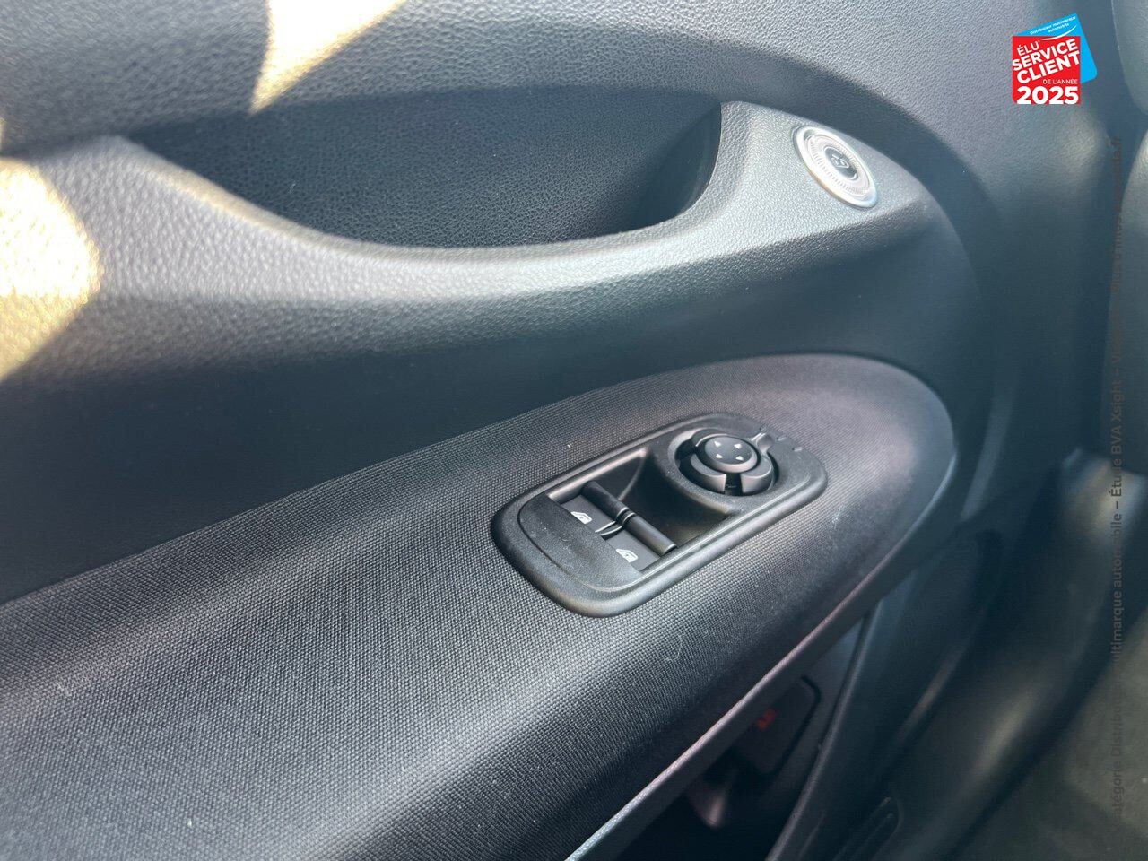 Véhicule d'occasion FIAT 500C E 118CH PACK CONFORT STYLE MY24 chez Renault Strasbourg