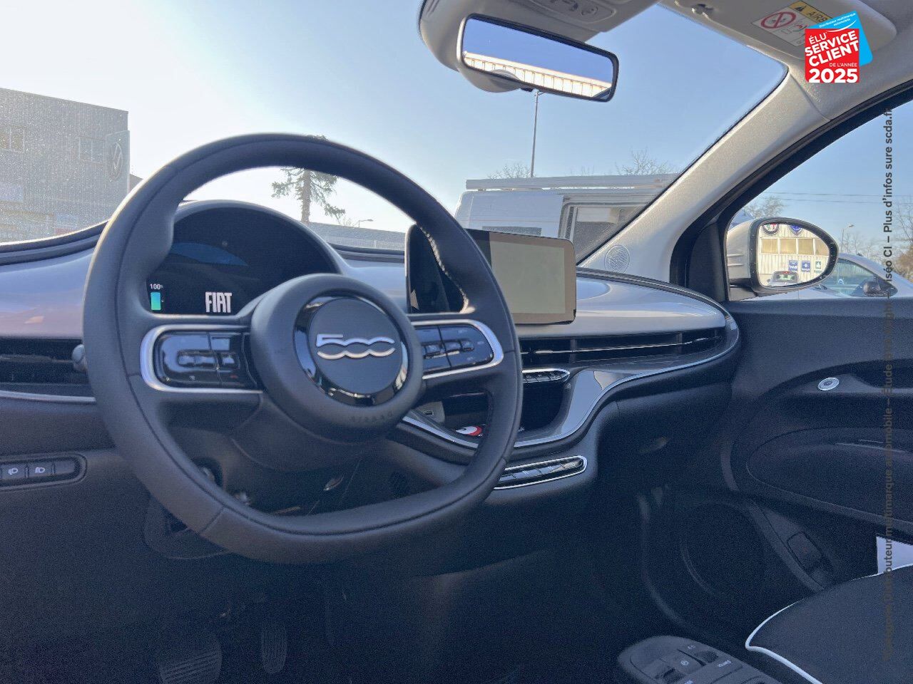 Véhicule d'occasion FIAT 500C E 118CH PACK CONFORT STYLE MY24 chez Renault Strasbourg