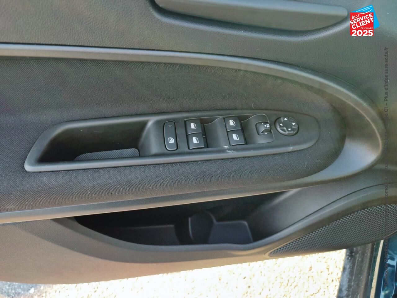 Véhicule d'occasion FIAT 600 1.2 HYBRID 100CH PACK CONFORT DCT6 chez Opel Beaune