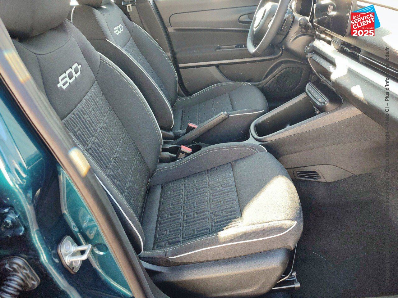 Véhicule d'occasion FIAT 600 1.2 HYBRID 100CH PACK CONFORT DCT6 chez Opel Beaune