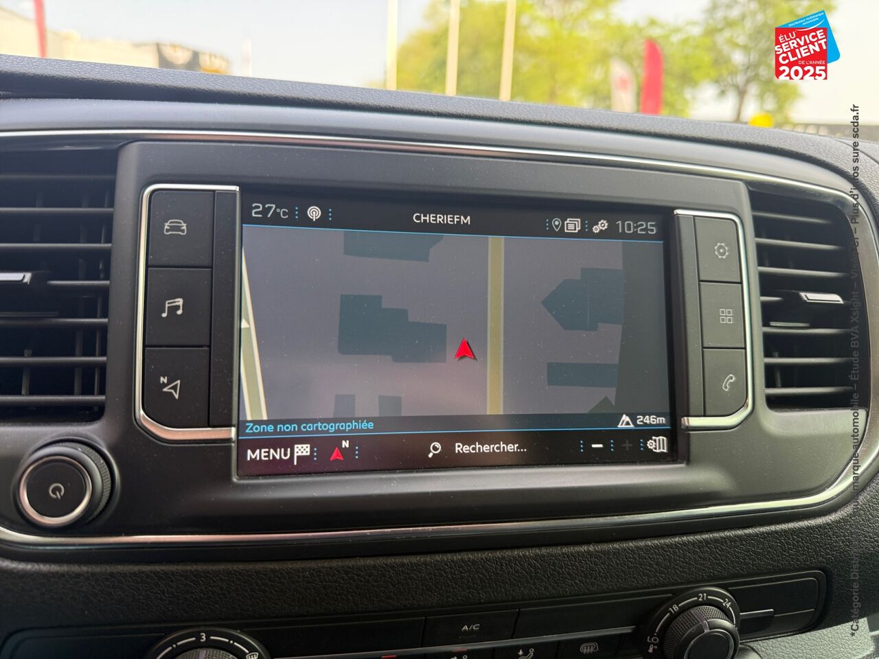 Véhicule d'occasion PEUGEOT EXPERT FG STANDARD 1.5 BLUEHDI 120CH S/S PREMIUM GPS CAMERA CARPLAY chez Renault Saint-Louis