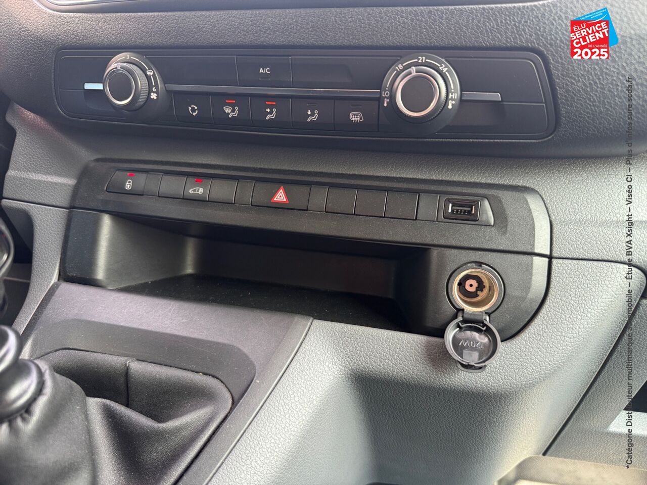 Véhicule d'occasion PEUGEOT EXPERT FG STANDARD 1.5 BLUEHDI 120CH S/S PREMIUM GPS CAMERA CARPLAY chez Renault Saint-Louis