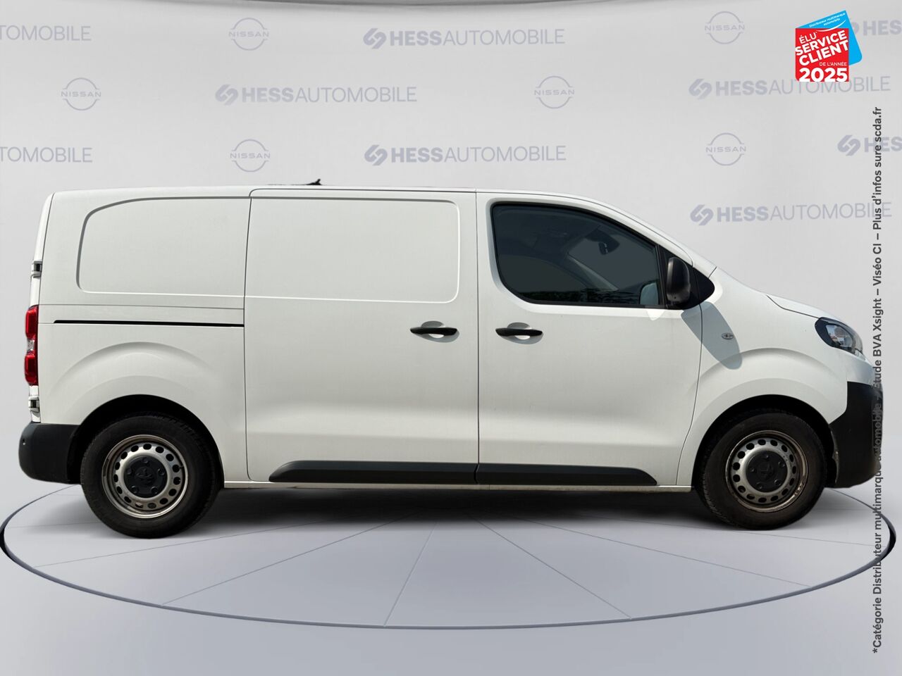 Véhicule d'occasion PEUGEOT EXPERT FG STANDARD 1.5 BLUEHDI 120CH S/S PREMIUM GPS CAMERA CARPLAY chez Renault Saint-Louis