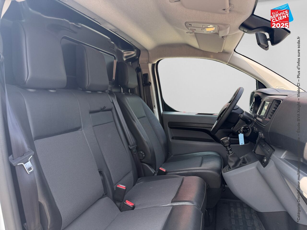 Véhicule d'occasion PEUGEOT EXPERT FG STANDARD 1.5 BLUEHDI 120CH S/S PREMIUM GPS CAMERA CARPLAY chez Renault Saint-Louis