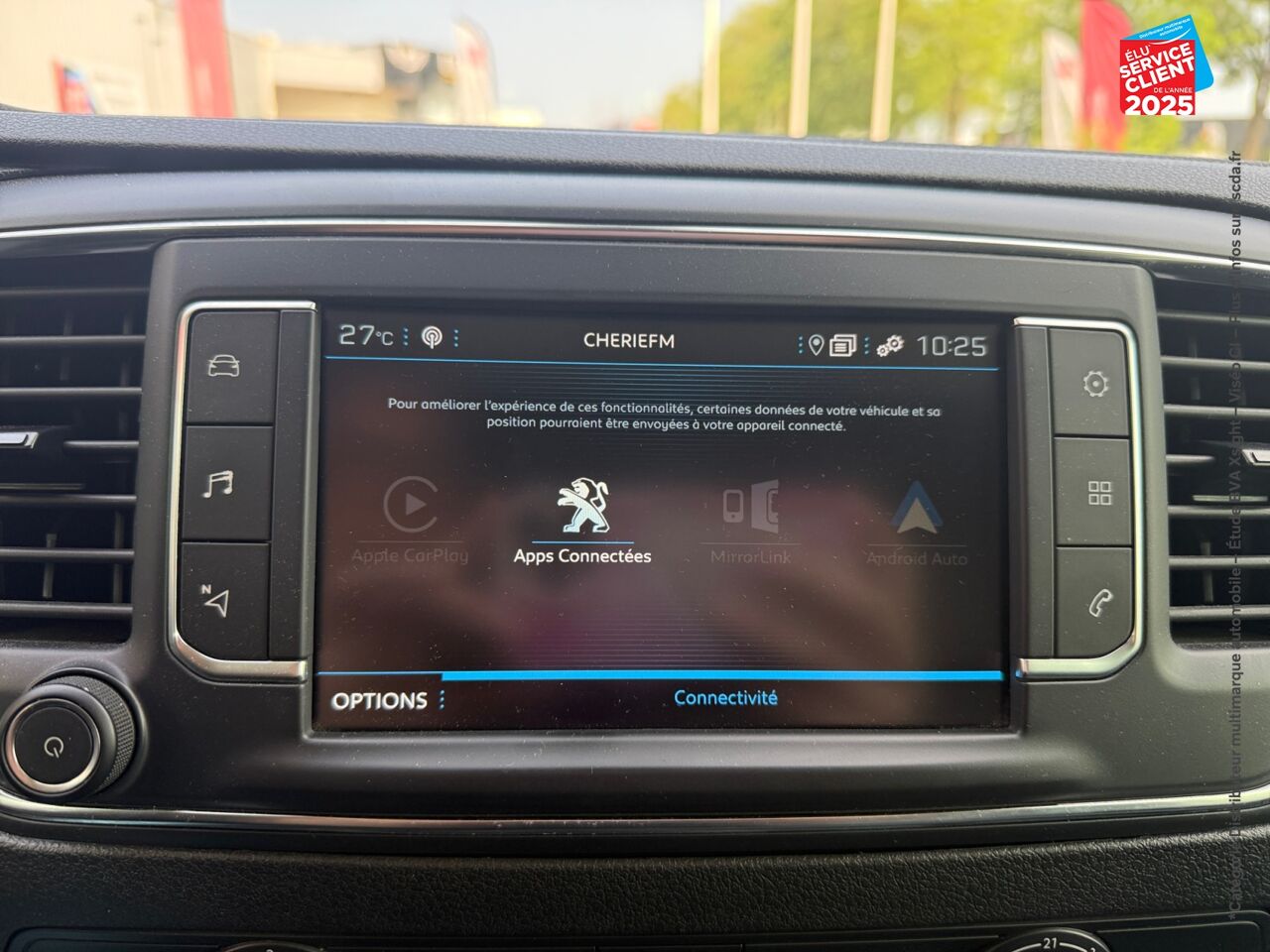 Véhicule d'occasion PEUGEOT EXPERT FG STANDARD 1.5 BLUEHDI 120CH S/S PREMIUM GPS CAMERA CARPLAY chez Renault Saint-Louis