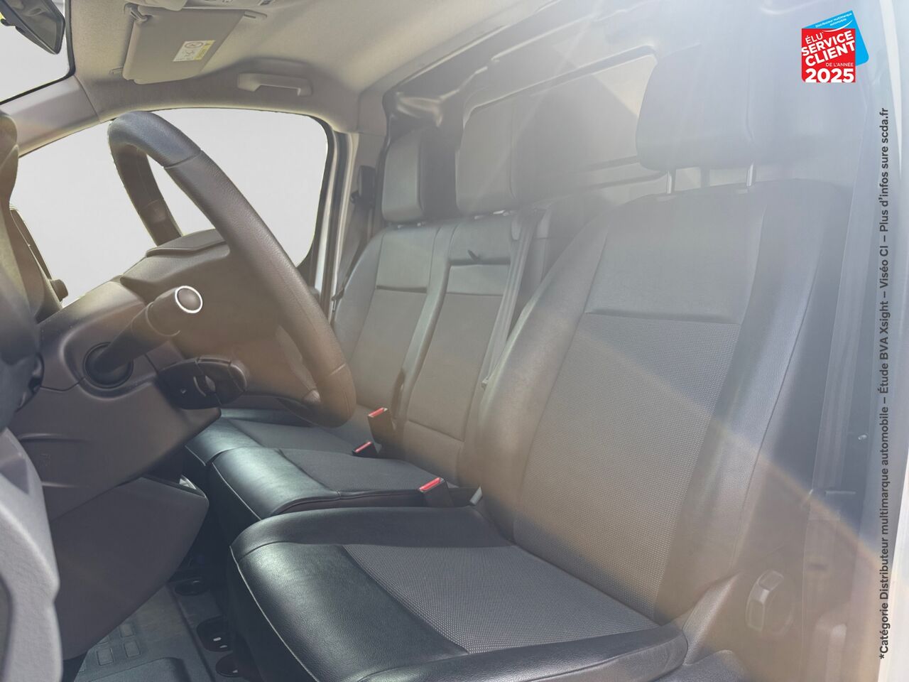 Véhicule d'occasion PEUGEOT EXPERT FG STANDARD 1.5 BLUEHDI 120CH S/S PREMIUM GPS CAMERA CARPLAY chez Renault Saint-Louis