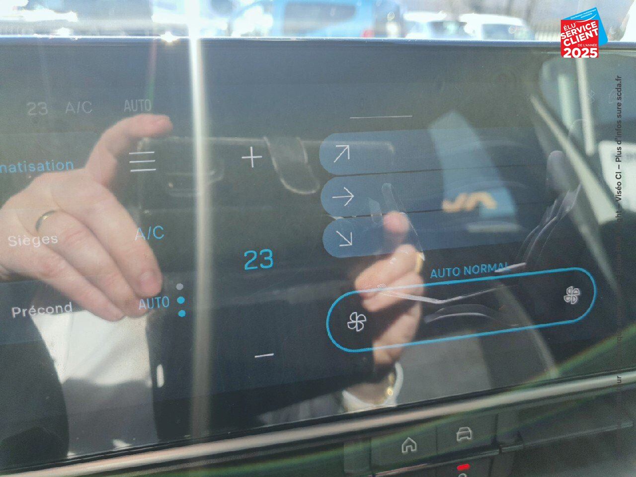 Véhicule d'occasion JEEP AVENGER ELECTRIQUE 156CH 115KW ALTITUDE chez Toyota Thionville
