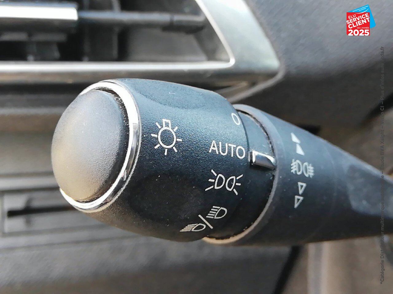 Véhicule d'occasion PEUGEOT 3008 1.2 PURETECH 130CH E6.C ALLURE SS chez Toyota Sarreguemines