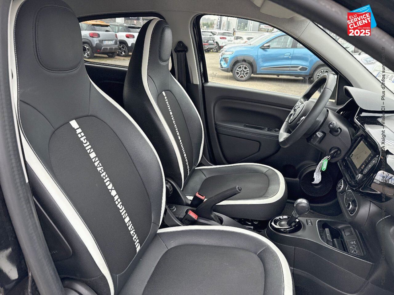 Véhicule d'occasion RENAULT TWINGO E-TECH ELECTRIC URBAN NIGHT R80 ACHAT INTEGRAL - 21MY GPS CAMERA chez Opel Verdun