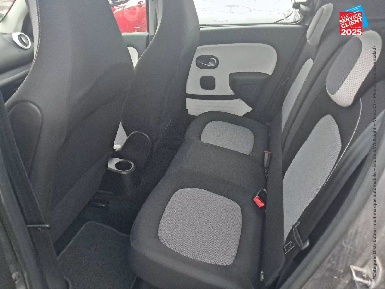 Véhicule d'occasion RENAULT TWINGO E-TECH ELECTRIC ZEN R80 ACHAT INTEGRAL - 21MY CARPLAY chez Hyundai Epernay