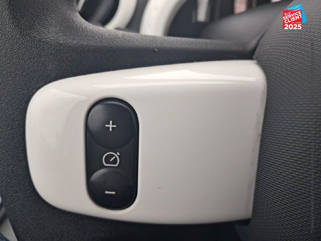 Véhicule d'occasion RENAULT TWINGO E-TECH ELECTRIC ZEN R80 ACHAT INTEGRAL - 21MY CARPLAY chez Hyundai Epernay