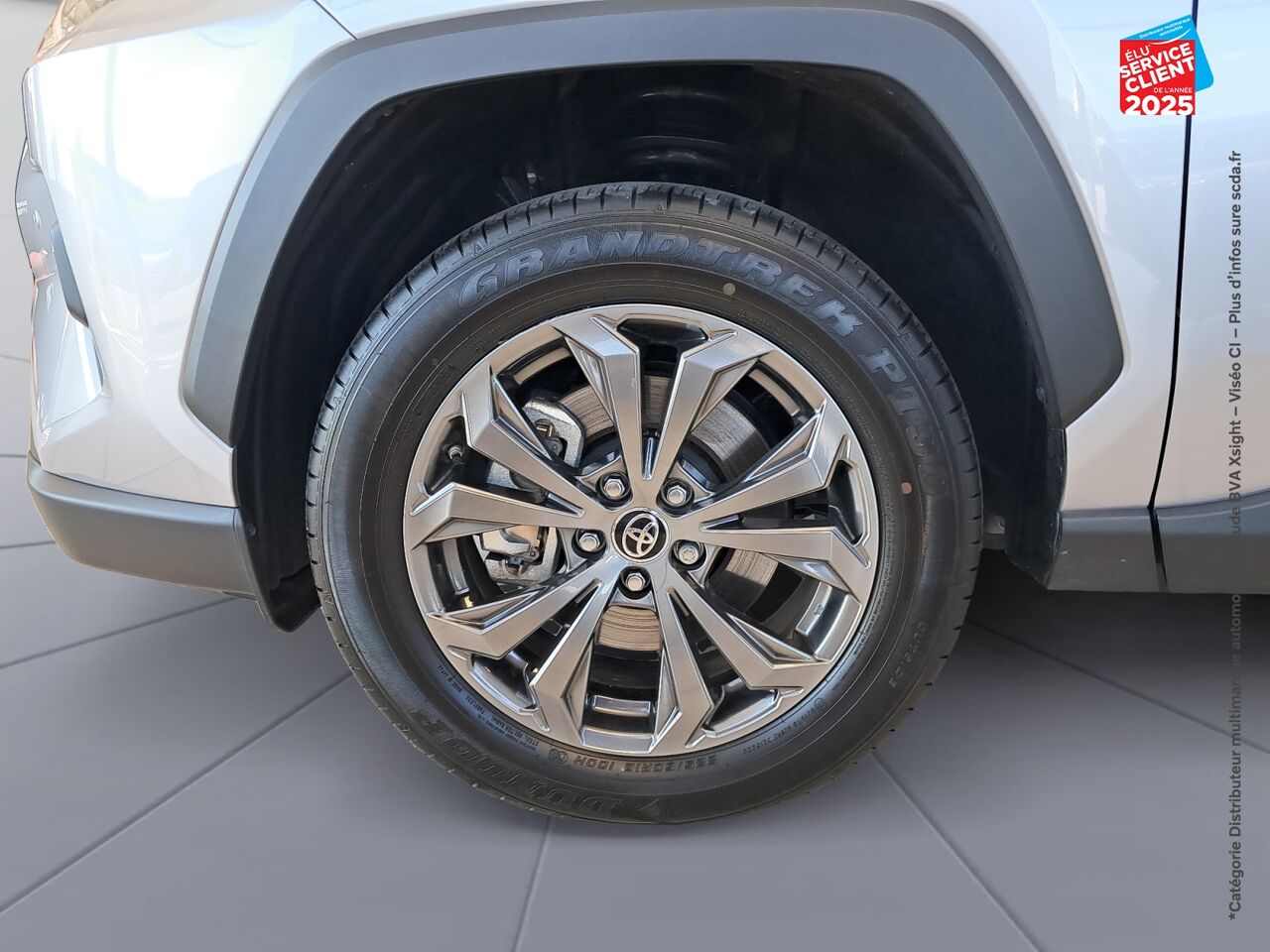 Véhicule d'occasion TOYOTA RAV4 2.5 HYBRIDE 218CH DYNAMIC 2WD MY24 chez Toyota Bar le Duc